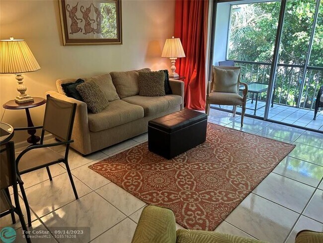 Foto del edificio - 2271 NE 68th St