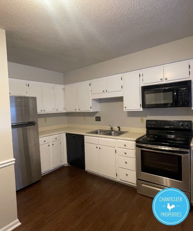 Building Photo - 1405 Manteo St