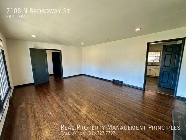 Foto del edificio - 7108 N Broadway