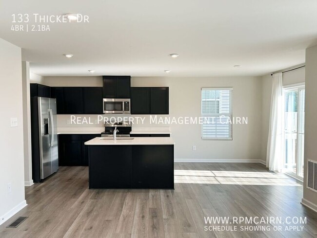 Foto del edificio - 133 Thicket Dr