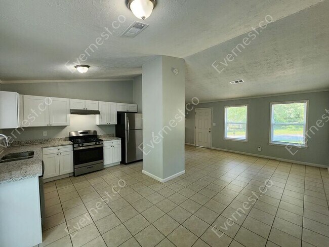 Foto del edificio - 821 Martin Rd