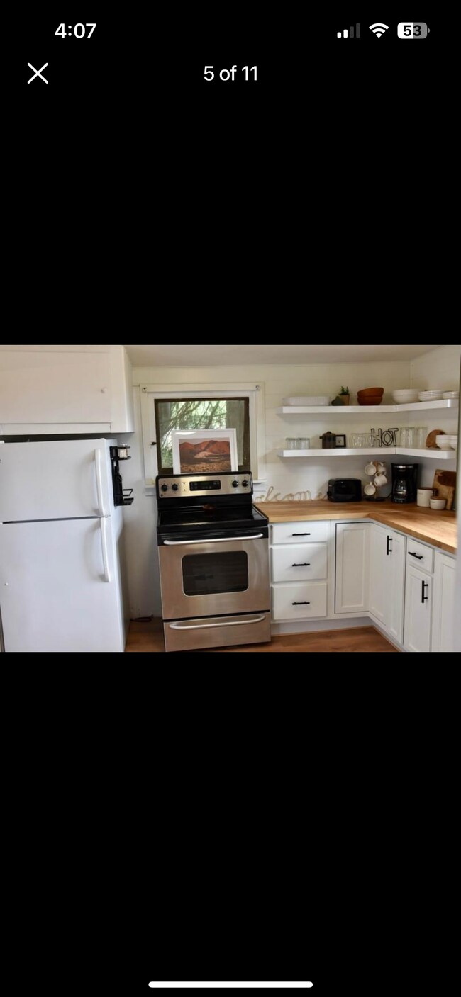 Foto del edificio - 10505 SE Walnut Dr