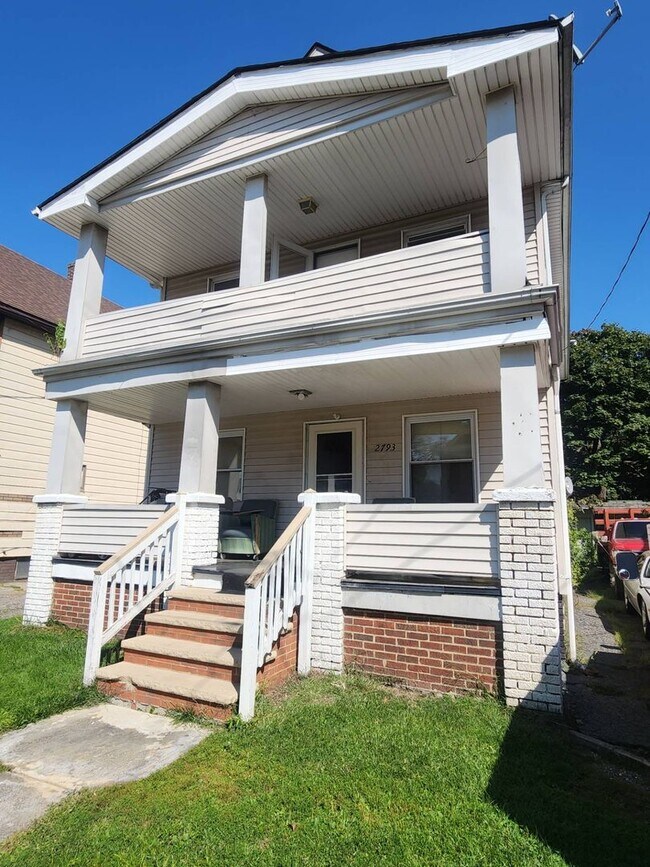 Building Photo - 2793 E 125th St