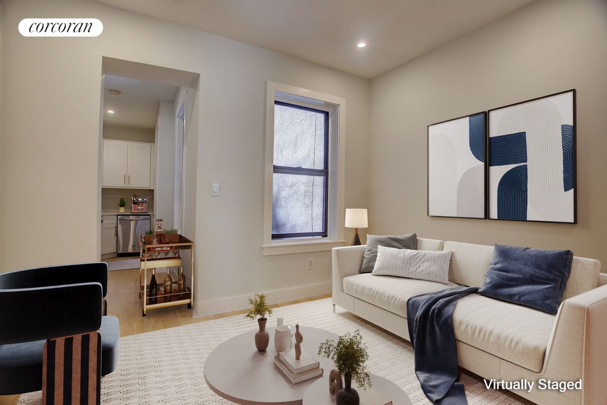 Foto principal - 206 W 96th St