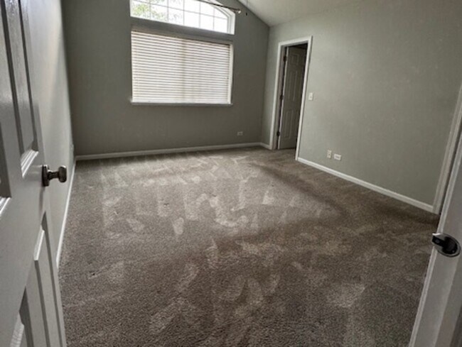 Building Photo - 10007 Cummings St