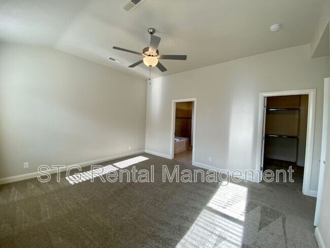 Building Photo - 47 Chalon Dr