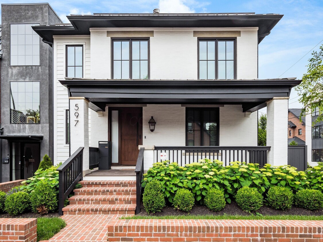 Foto principal - 597 S 9th St