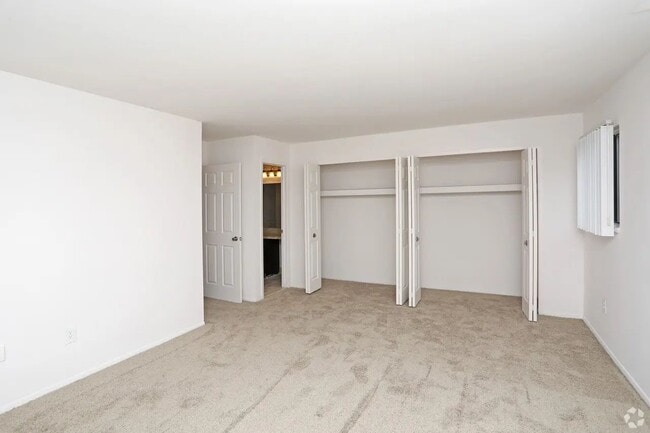 Building Photo - Auburn Hills, MI