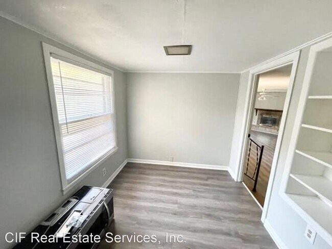 Building Photo - 3 br, 2 bath House - 1325 Sunset St