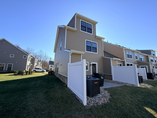 Foto del edificio - 12212 Ground Pine Ct