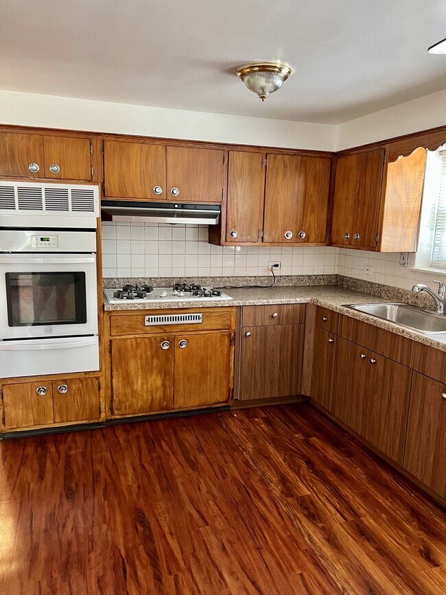 Foto del edificio - 7322 W Crain St