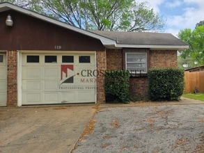 Building Photo - 113-115 Queens Ct