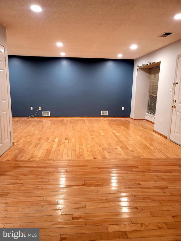 Building Photo - 219 Kempsey Dr