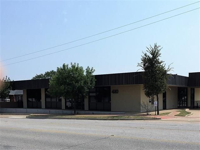 Primary Photo - 410 E Abram St