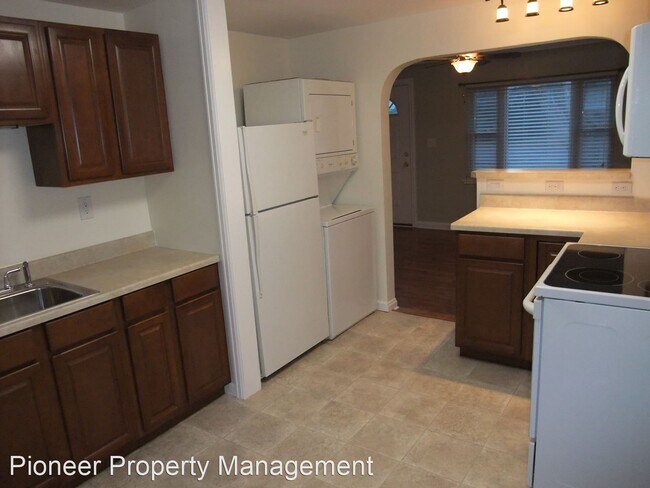 Foto del edificio - 2 br, 1 bath House - 3620 Teller St