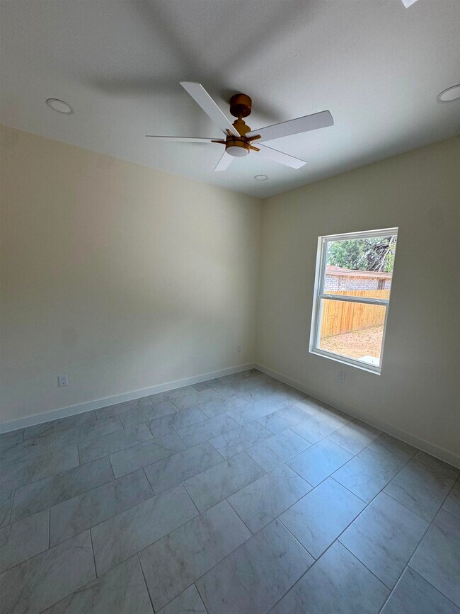 Building Photo - 3504 San Agustin Ave