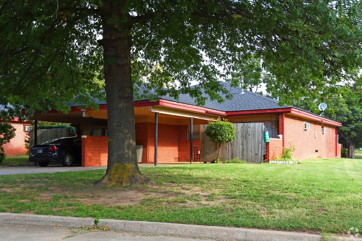 6601 NW 30th Ter, Bethany, OK 73008 Apartments in Bethany, OK