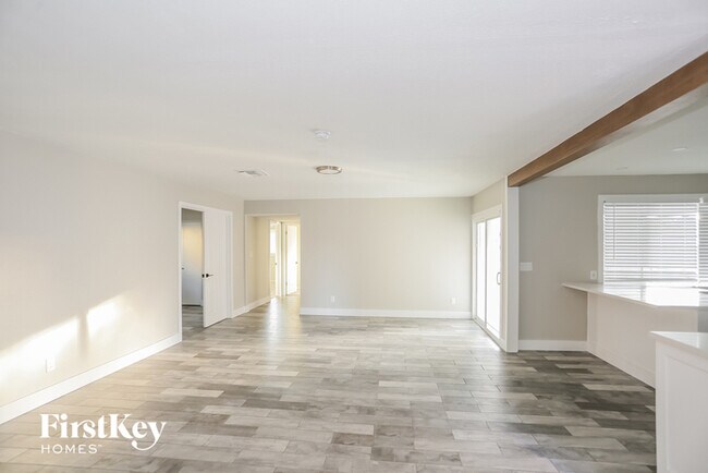 Building Photo - 4409 W Griswold Rd