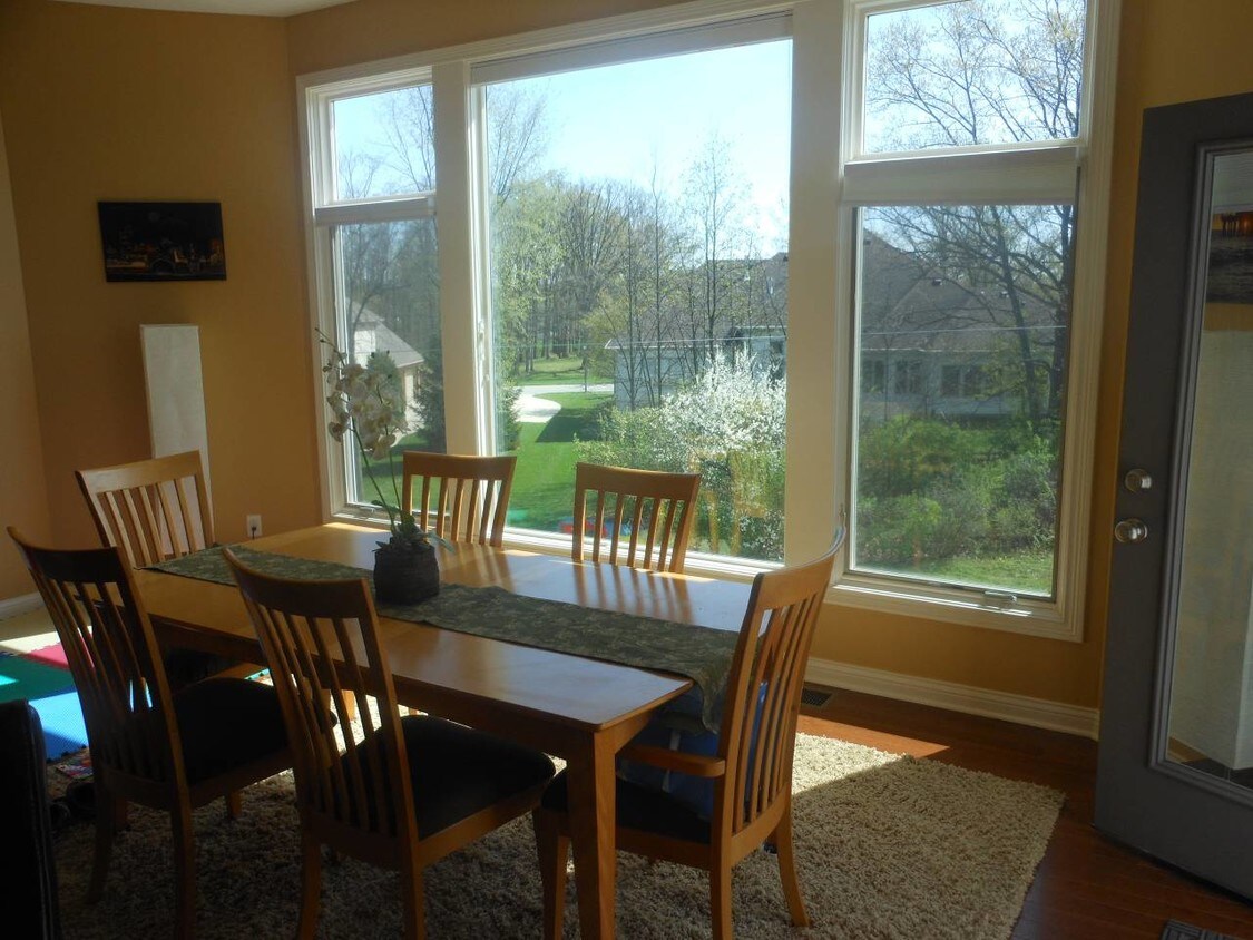Foto principal - 7905 Shady Lake Dr