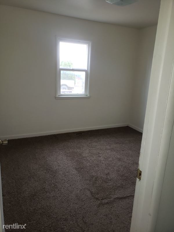 Building Photo - 2 br, 1 bath Townhome - 373 S Hazel Ct