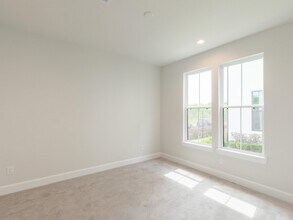 Building Photo - 2808 Grand Fountains Dr