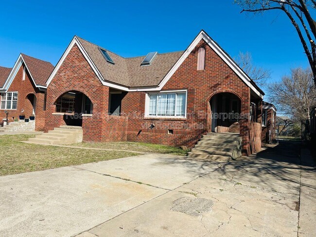 Foto del edificio - 2519 W Park Pl