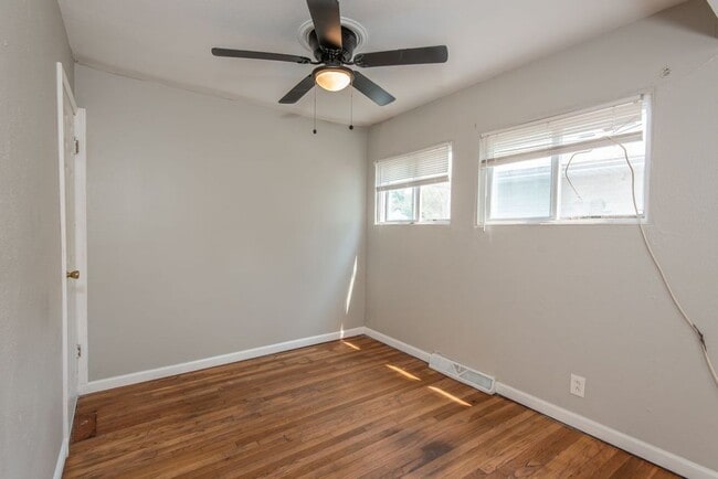 Building Photo - 104 Glen Garry Rd