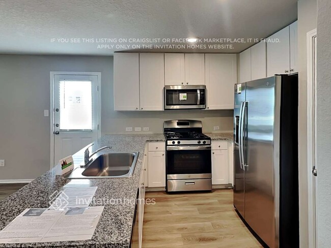 Building Photo - 5707 Fruchel Wy