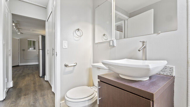 A1 - One Bedroom - Stephan Woods Apartments