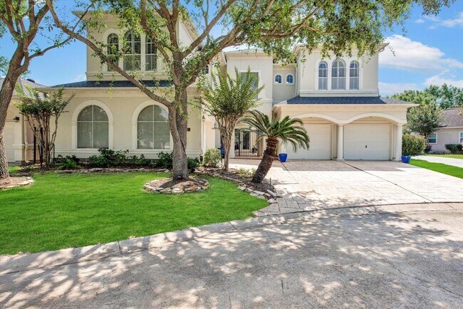 Foto del edificio - 70 Blooming Grove Ln