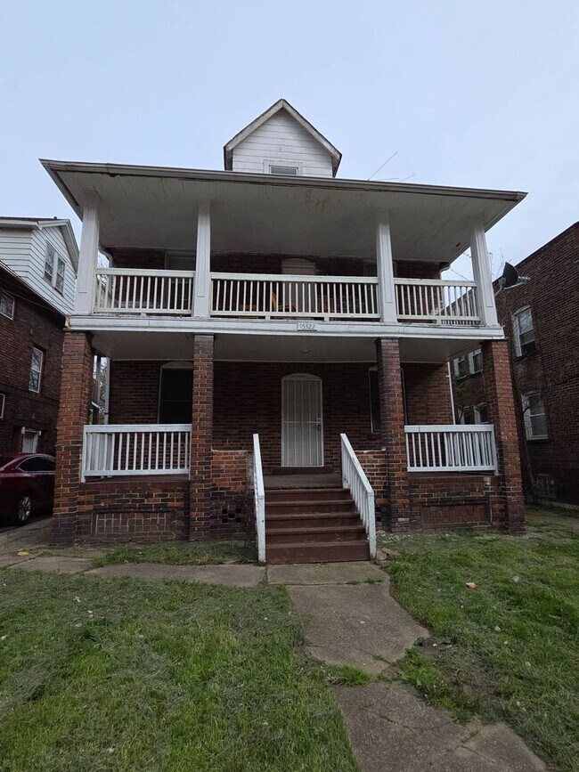 Foto del edificio - 15322 Yorick Ave