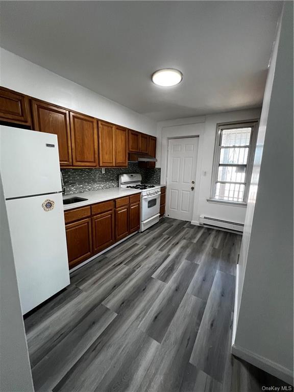 Foto del edificio - 1828 Unionport Rd