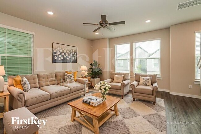 Foto del edificio - 18416 Idyllic Aly