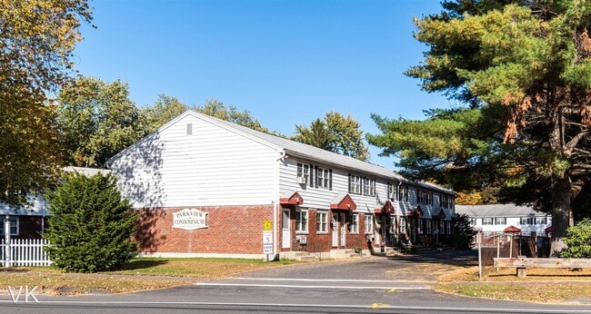Building Photo - 2 br, 1.5 bath House - 269 Chicopee St #19