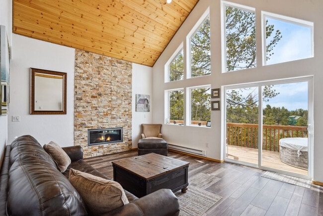 Foto del edificio - 51 Dakota Ln