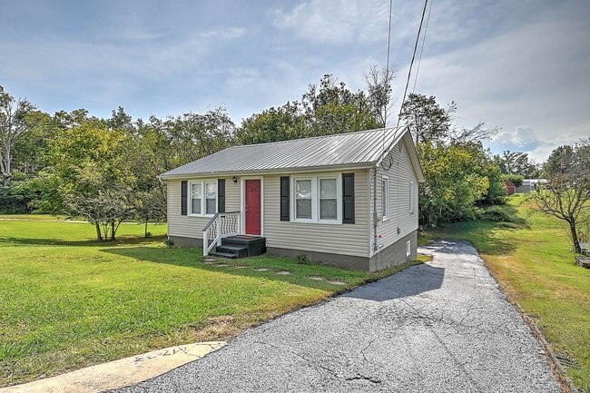 Building Photo - 501 S McKee St