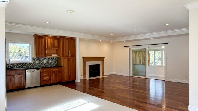 Foto del edificio - 3682 Seven Hills Rd