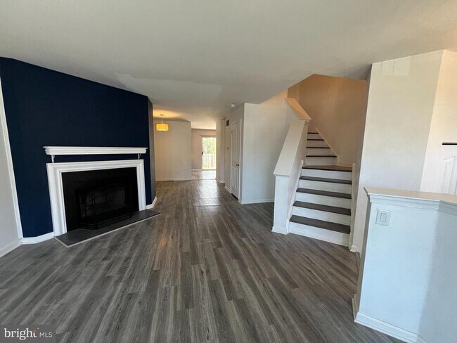 Foto del edificio - 104 Spruce Ln
