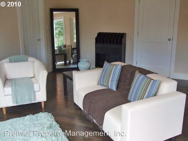 Building Photo - 1 br, 1 bath House - 3608 E. Evergreen Blvd