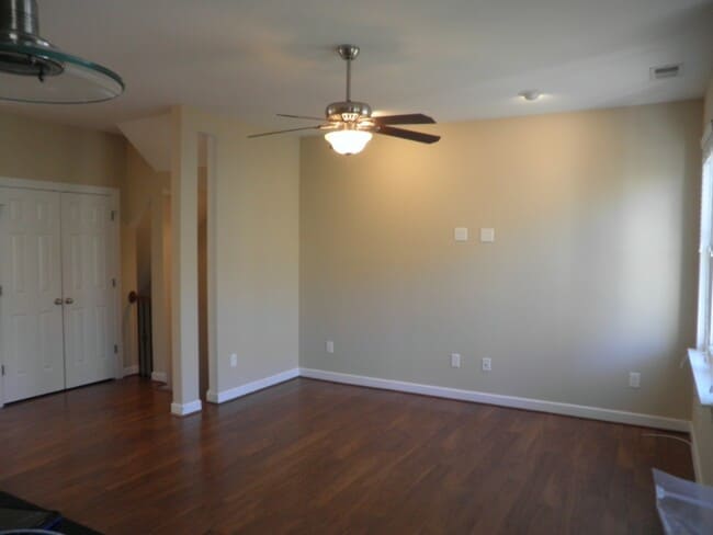 Building Photo - 951 Hollymeade Cir