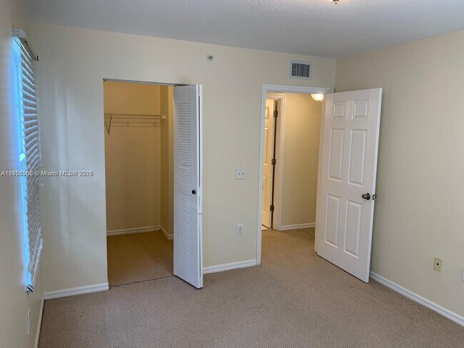 Building Photo - 4041 San Marino Blvd