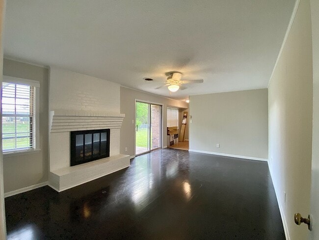 Foto del edificio - 3 Bedroom 2 Bath House