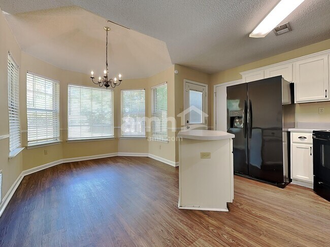 Building Photo - 5802 Eagleston Dr