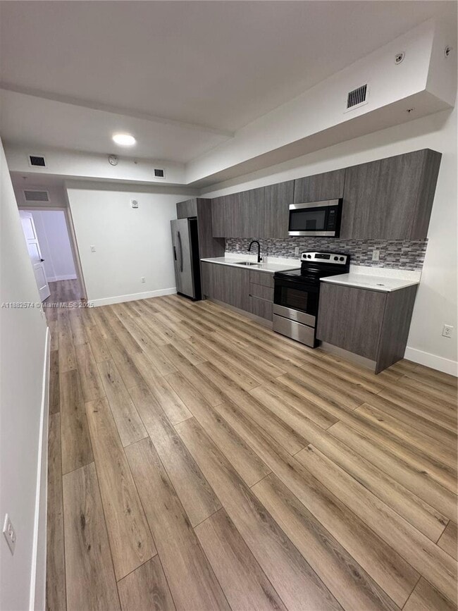 Foto del edificio - 1534 NW 1st St