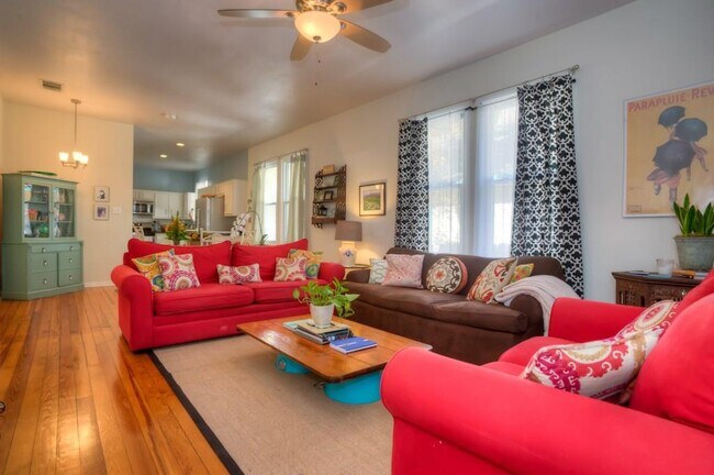 Foto del edificio - 313 E 38th St