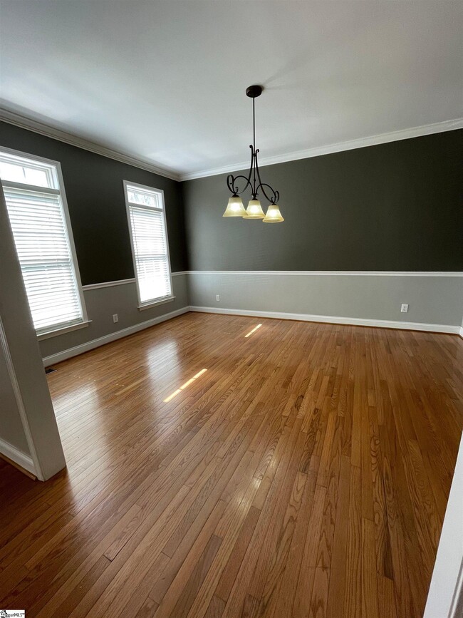 Foto del edificio - 310 Summerwalk Pl