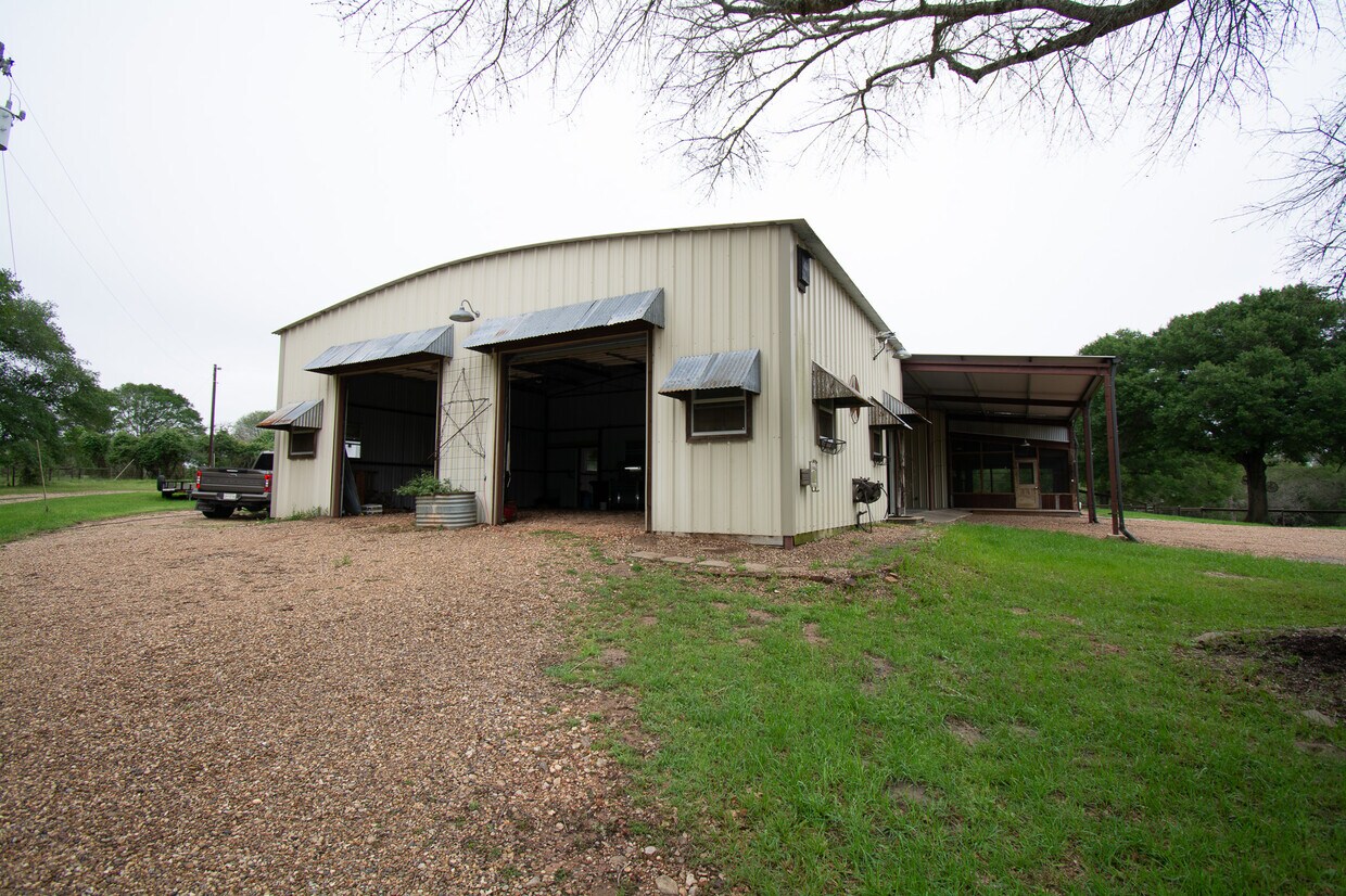 16978 Tranquil Ln, Cat Spring, TX 78933 House Rental in Cat Spring