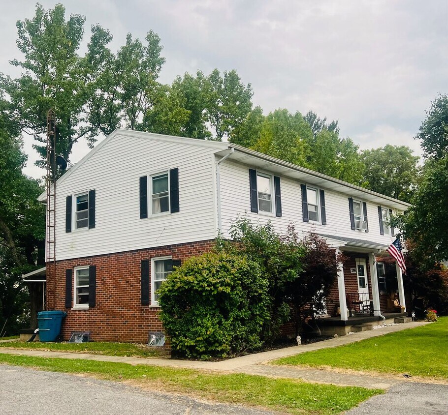Foto principal - COUNTRY CLUB APARTMENTS