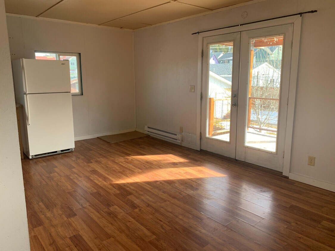 717 W 6th St, Anaconda, MT 59711 House Rental in Anaconda, MT