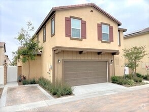 Building Photo - 30485 Village Terrace Dr